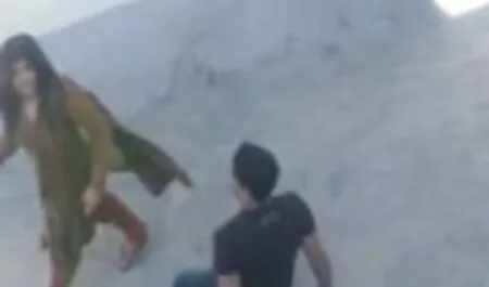 Esconder juguetes en clase para jugar con porno orgias españolas un bonito coño mojado parte 01