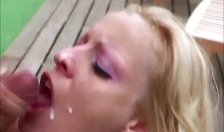 Ella podría ser tu xnnx castellano abuela chupando polla de pelea