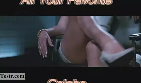 Pelirroja de cartoon porno en español cuero provocando con cadenas