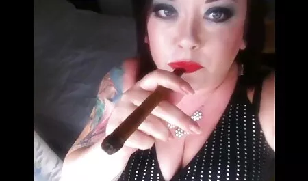 Quiero xxx amateur español jugar con tu polla en mi diminuta tanga JOI