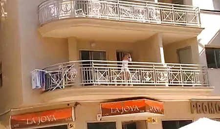 Europea elegante follada en el coño xxx trio español y rociada con semen