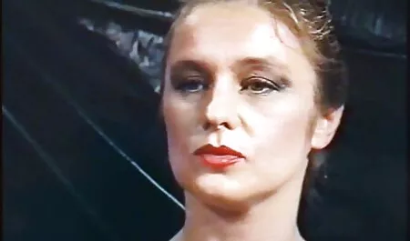 Morena tetona con grandes pezones intercambio español xxx follada en la cocina
