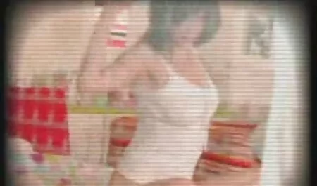 Big Big Babes - # omegle español xxx 08 (2004) Escena 02 - Patricia