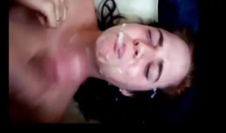 Adolescente intercambio de parejas español xxx y hombre mayor diversión casera