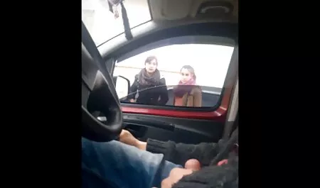 Lesbiana profunda lamiendo españolas follando con perros culo