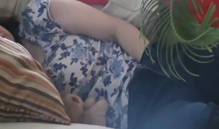 Joven belleza se siente feliz mientras un sexo videos gratis en español hombre gótico se la folla a cuatro patas