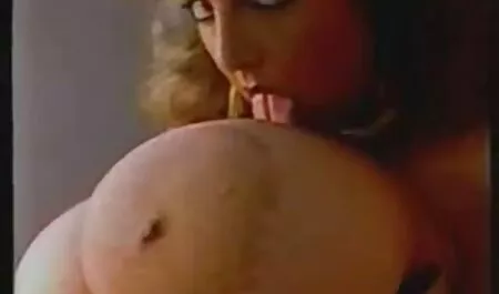 Chica caliente taboo español xxx Aria Kai chupa dos pollas largas