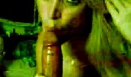 Dos chicas se sientan y se tiran un pedo en la xxx españolas virgenes cara de un esclavo